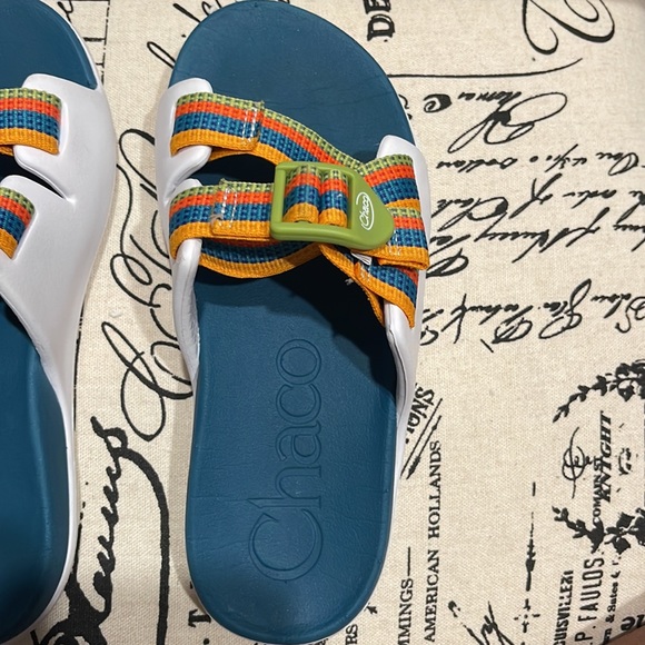 Chaco slides kids size 1. Worn once indoors. - Picture 6 of 7